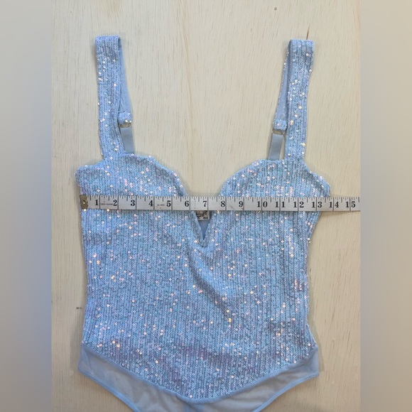 Free People intimately sparks fly baby blue iridescent sequin bodysuit size S - Picture 8 of 11